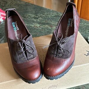 Timberland Earthkeepers brown shoes in size 7.5.